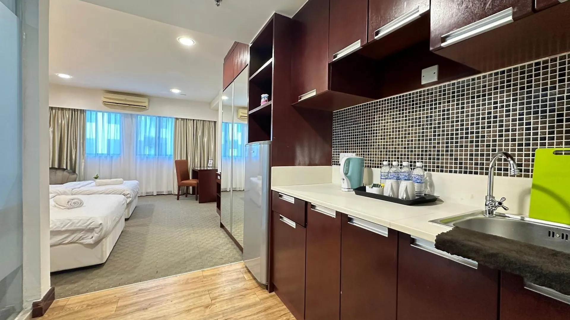 South China Sea Place By Kinabina Homestay 亞庇 0*,